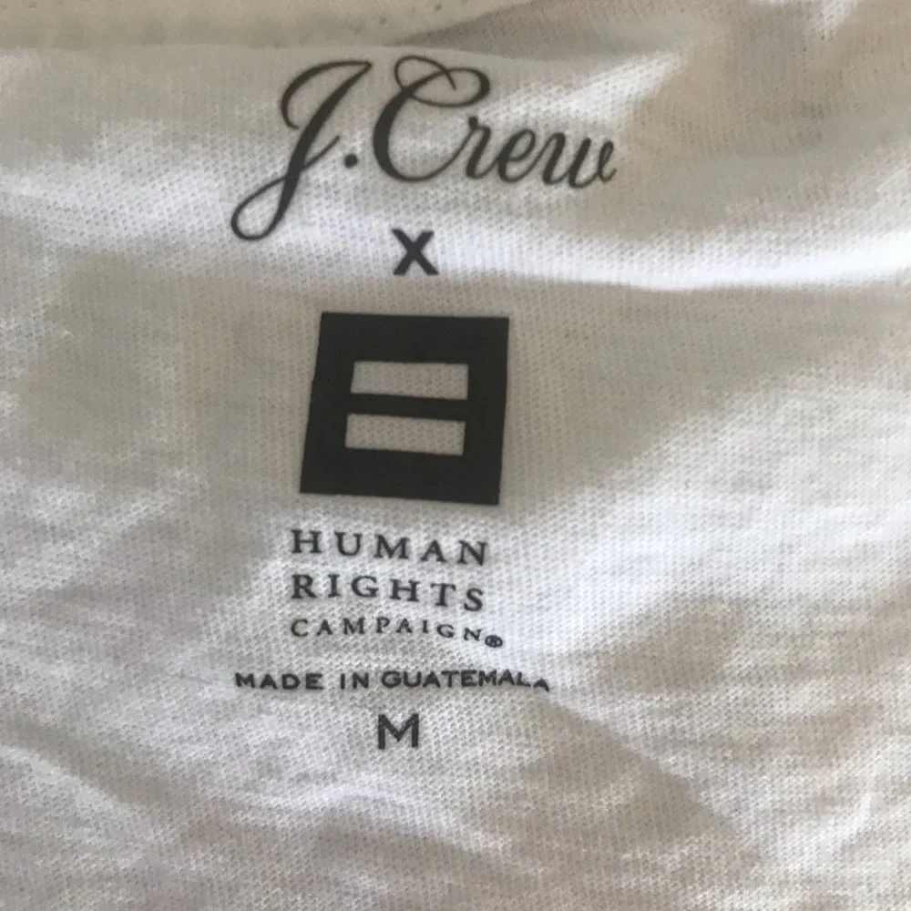 J.Crew X Human Rights Campaign "Love first" T-shirt - Picture 4 of 4